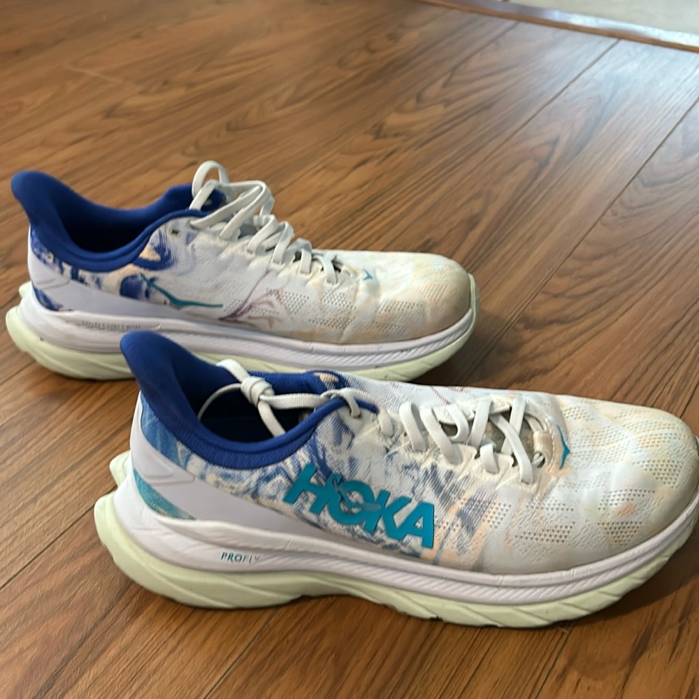 Hokas